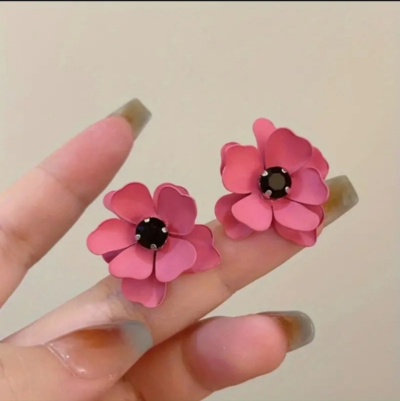 Pretty Flower Shaped Stud Earrings Alloy Jewelry Mini Zircon Inlaid Vintage Pink - Picture 3 of 7